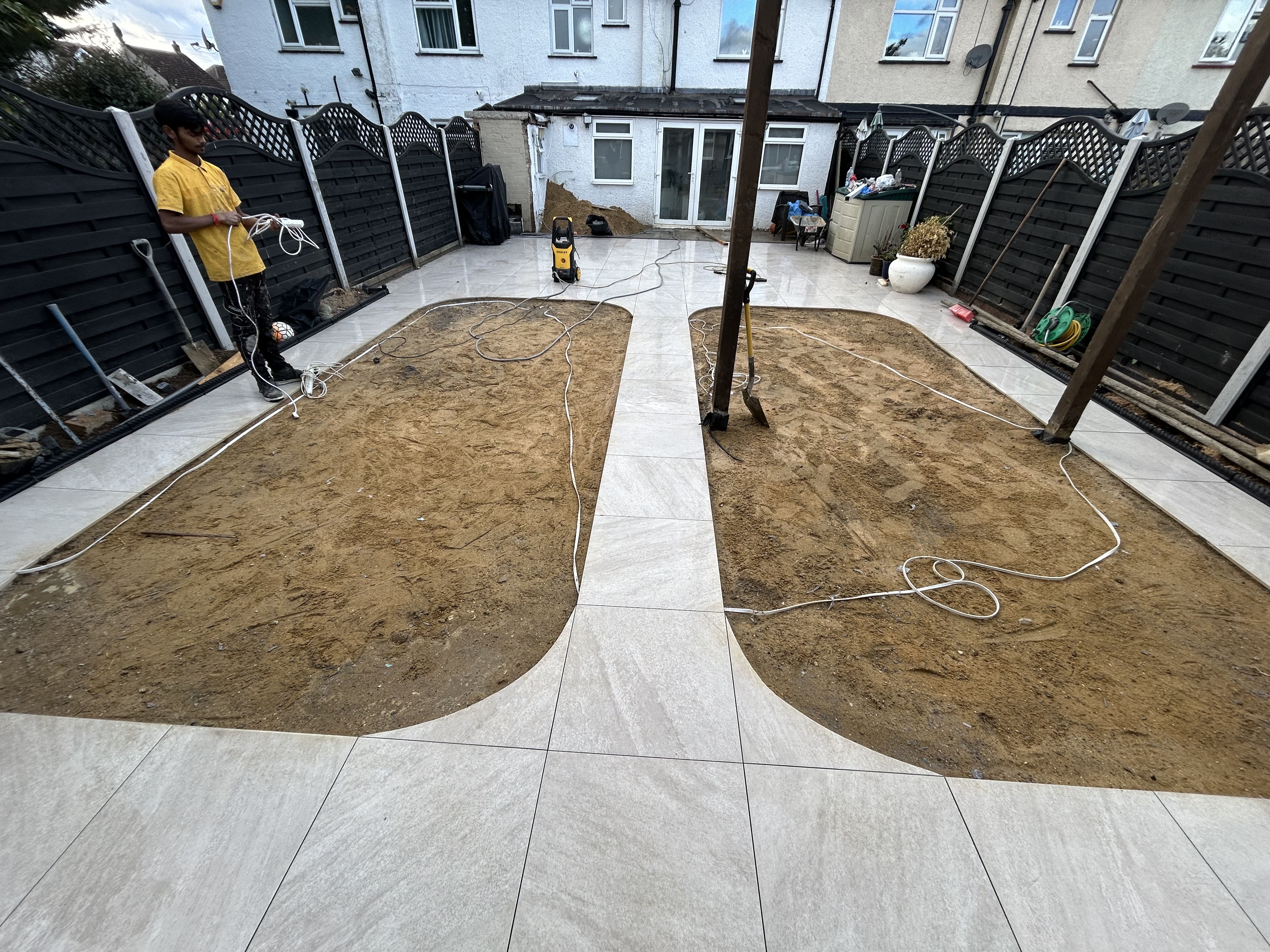 Garden New Slabs Or Paving Services