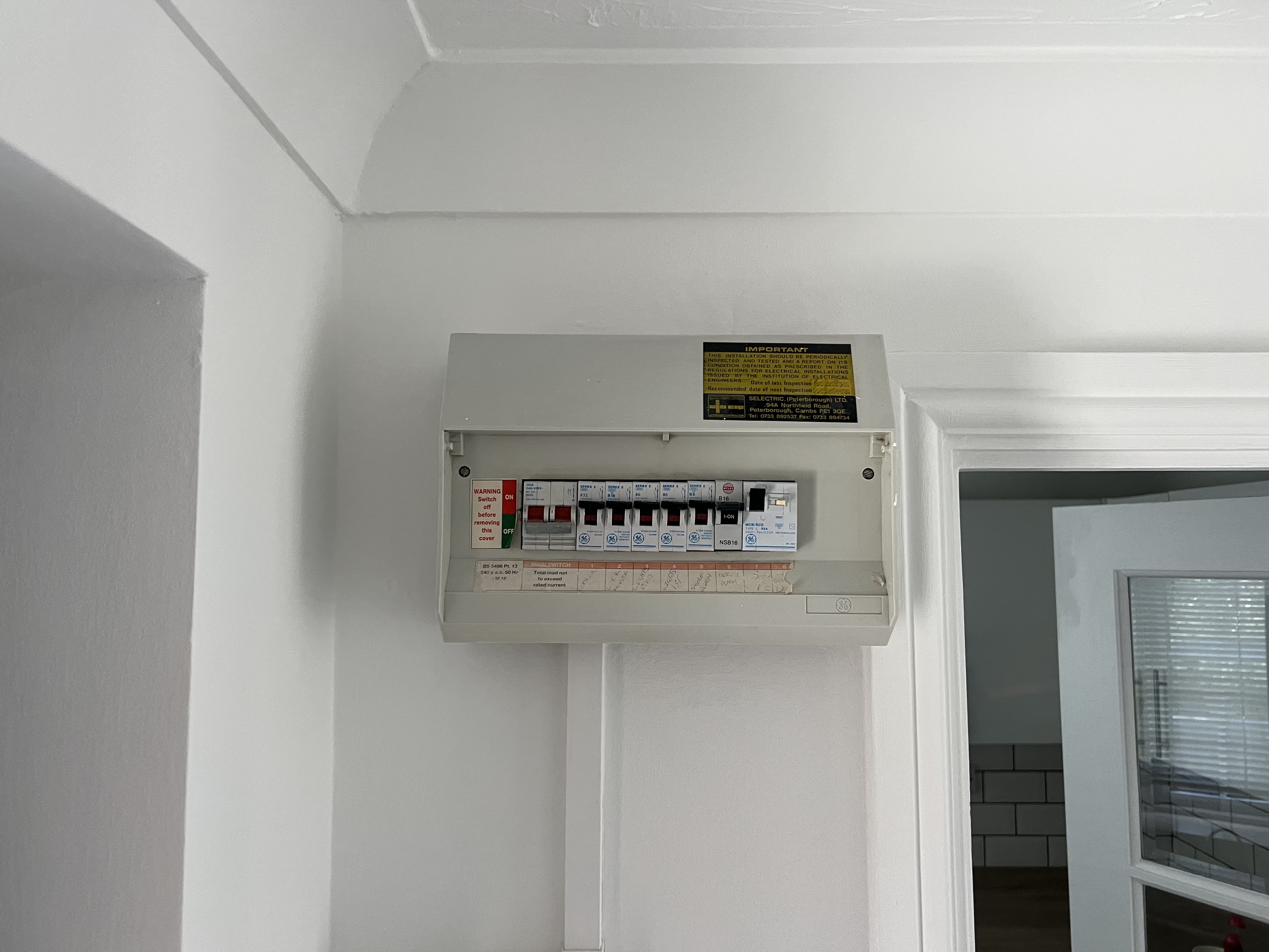 Fully Qualified Electrician